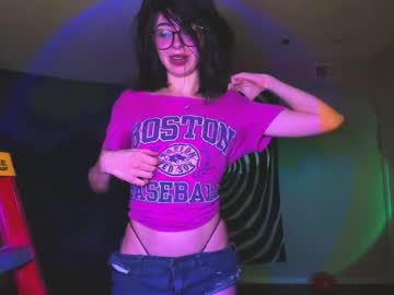 girl
        salemhex cam image #1851717