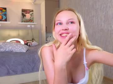 girl
        shyrubate cam image #4719440