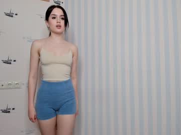 girl
        fannyhaviland cam image #3620102