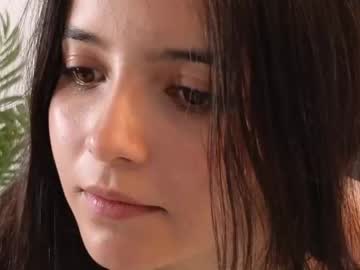 girl
        raychell_black cam image #1857737