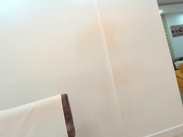 girl
        ehotlovea cam image #9450