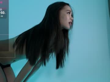 girl
        juliabeng1 cam image #5333474