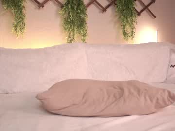 girl
        caramelangels cam image #5823002