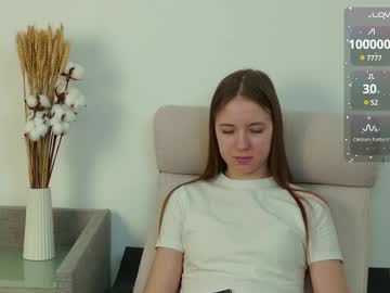 girl
        nico_collard cam image #6380047