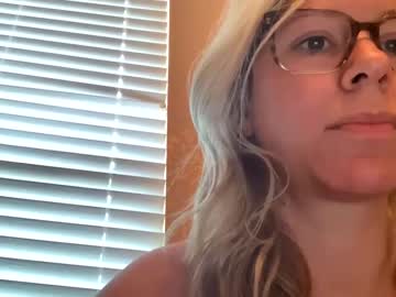 girl
        texas_blonde cam image #1749819