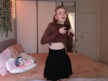girl
        cyberslime cam image #2708728