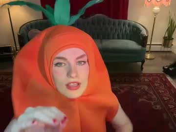 girl
        bigredcarrott cam image #1982536
