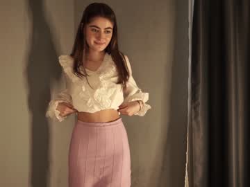 girl
        tessarosse_ cam image #1386996