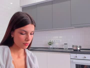 girl
        janecoxa cam image #2924480
