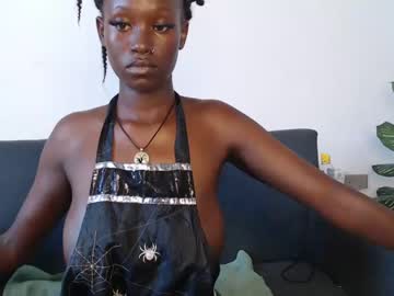 girl
        betty_fire_ cam image #2557596