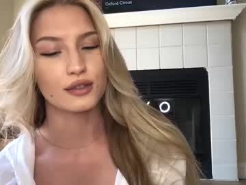 girl
        thezabrina cam image #2001228