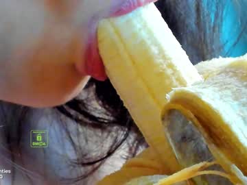 girl
        demurelixir cam image #780243