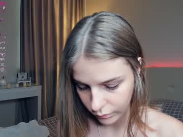 girl
        erline_may cam image #4096131