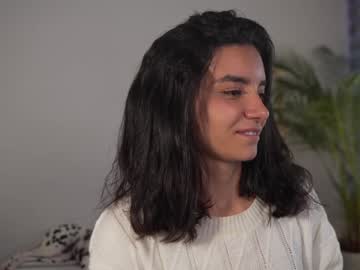 girl
        urcutelinda cam image #4371684