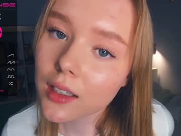 girl
        sun_shiiine cam image #1304450