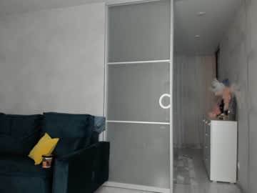 girl
        mia_devill cam image #1396323