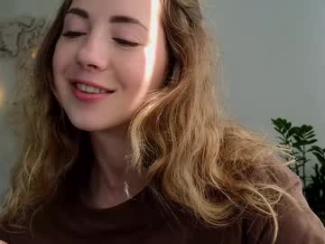girl
        emmi_rosee cam image #6833491