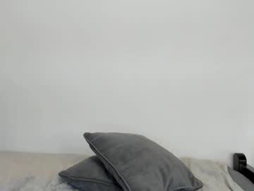 girl
        aria_diaz cam image #3249830