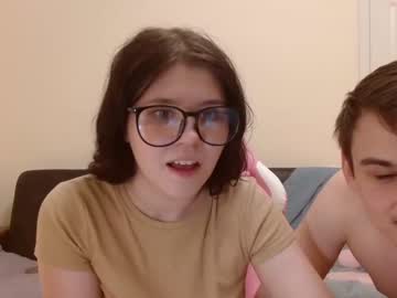 couple
        dianaandoliver cam image #3802908