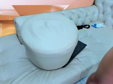 couple
        blow2job_lat cam image #285575
