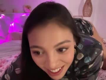 girl
        keirasworld cam image #6888777