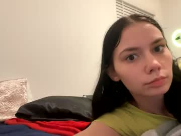 girl
        destiny_yvng cam image #3569047