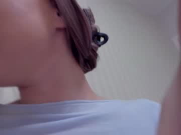 girl
        aminaswan_ cam image #1579251