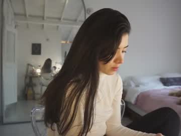 girl
        soifiee cam image #1894141