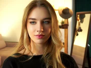 girl
        adorableash cam image #5318157