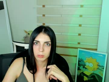 girl
        emilie_shy cam image #4875615