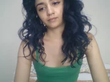 girl
        dreamymermaid cam image #1817921