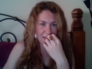 girl
        mumnextdoor cam image #2822949
