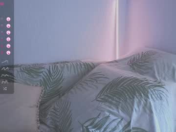 girl
        dreamsweetgirl cam image #4922592