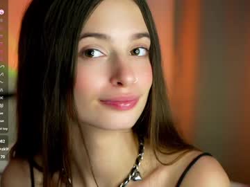 girl
        sonyaericsson cam image #5432915