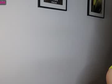 girl
        violetta_hoty cam image #170230