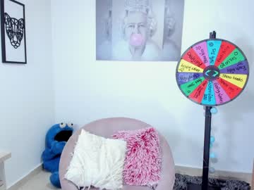 girl
        missniley cam image #858220
