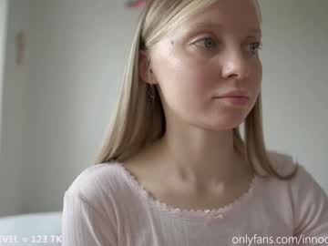 girl
        pureangeldolores cam image #2687928