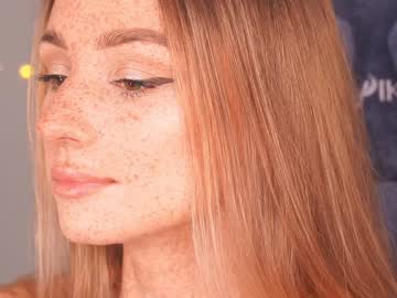 girl
        artease cam image #1962054