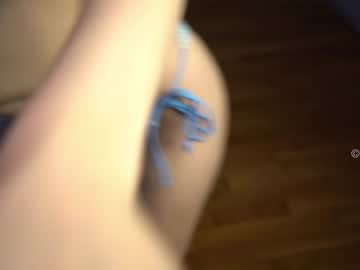 girl
        chloewildd cam image #6568983