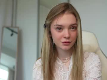girl
        cyberheart_ cam image #6516452