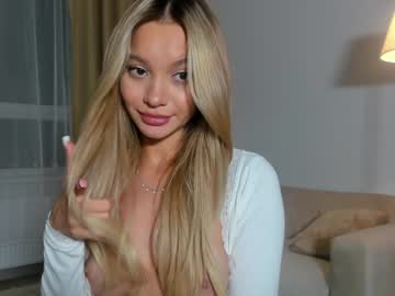 girl
        honeybae3 cam image #5871025