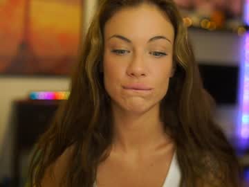 girl
        melodymate cam image #2028165