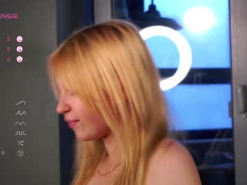 girl
        lornabufkin cam image #4628458