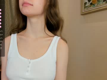 girl
        maryrogersa cam image #2283308