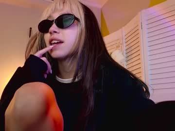 girl
        y_u_m_i_k_a cam image #1467245