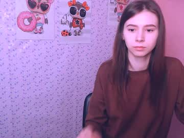 girl
        emilydass_ cam image #3504889