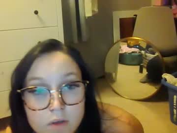 girl
        shybaby2269 cam image #3159572
