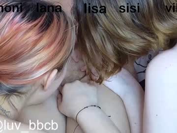 couple
        luv_bb cam image #3926413
