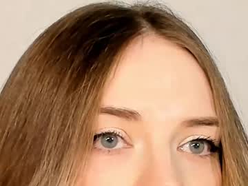 girl
        thisisamelia cam image #6289017