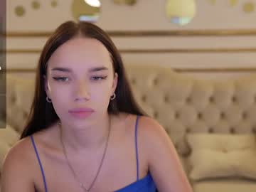 girl
        stella_elegance cam image #5274843